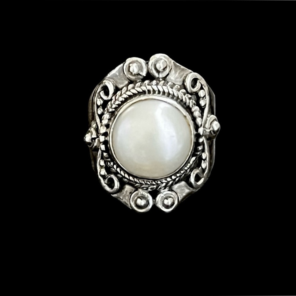 Vintage sterling silver genuine pearl statement ring Size 7.25 - Picture 4 of 12